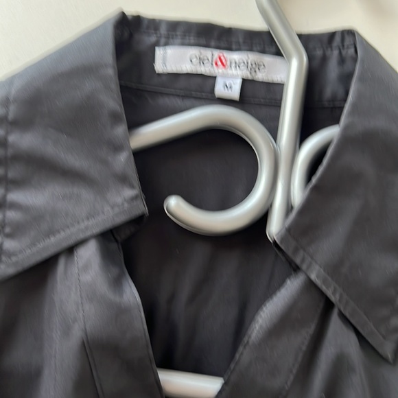 Black buttoned down sliming blouse - Picture 3 of 3